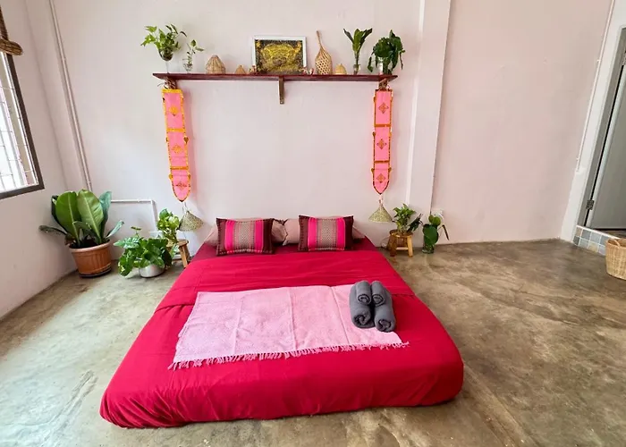 Albergue Baan Yentafo - Pink House 3rd Floor