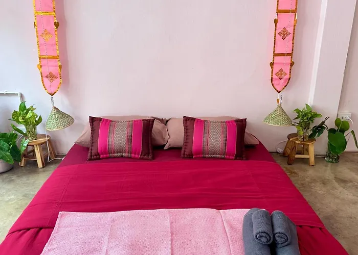 Albergue Baan Yentafo - Pink House 3rd Floor Banguecoque